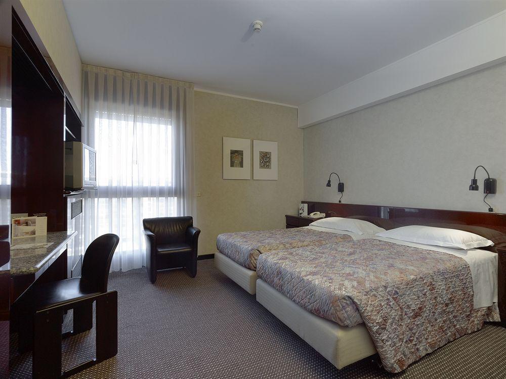 Nh Milano Congress Centre Hotel Assago Phòng bức ảnh